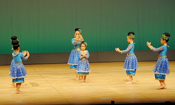 第38回着物着付全国大会タイ古典舞踊施設団